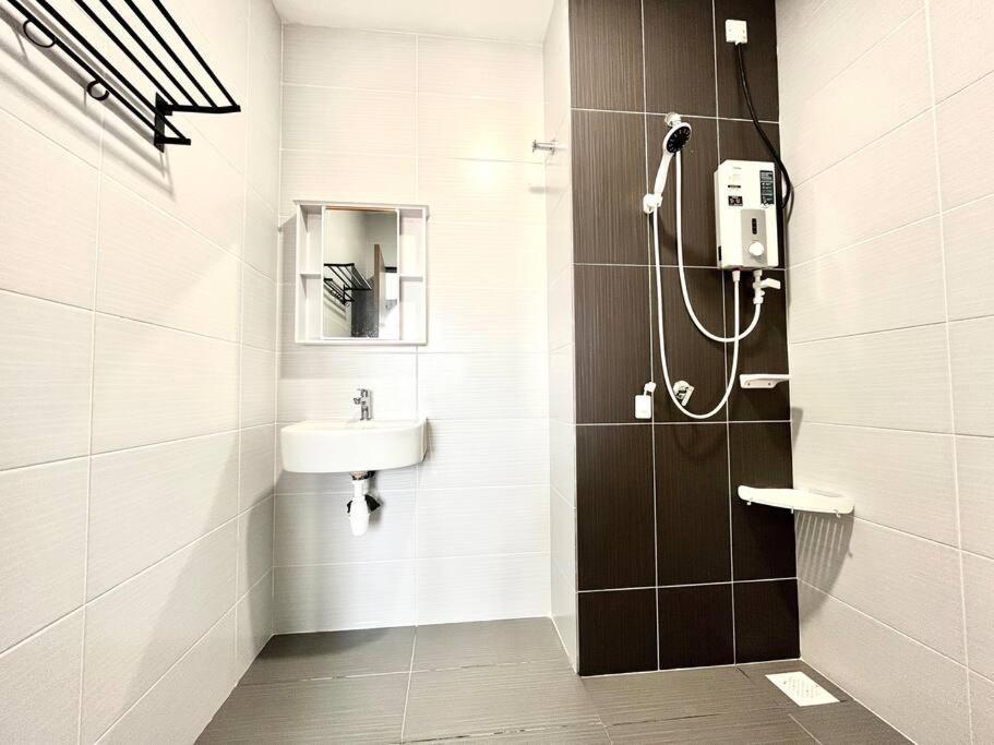 Apartment Urban Home-swimming Pool-city Center