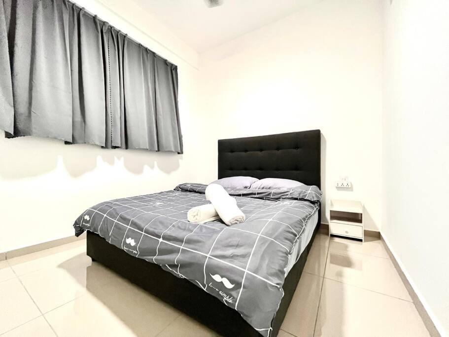 Urban Home-swimming Pool-city Center *