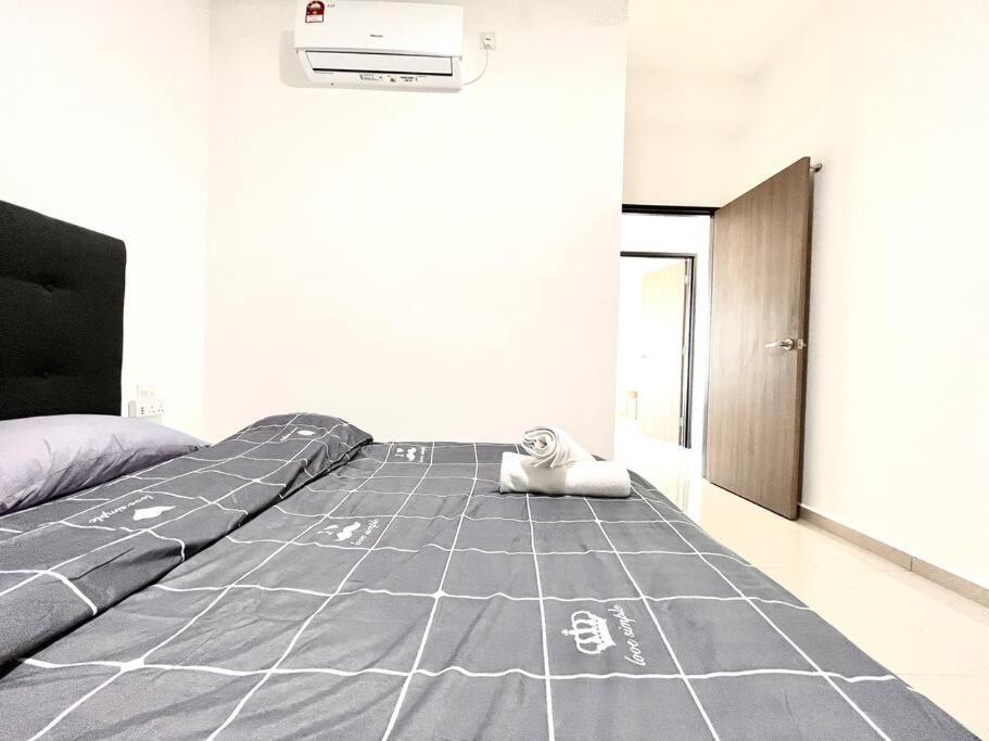 Apartment Urban Home-swimming Pool-city Center Malacca