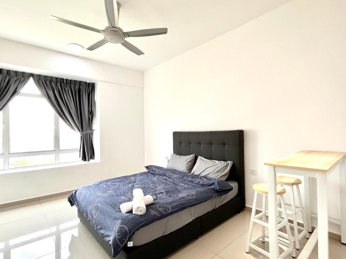 Apartment Urban Home-swimming Pool-city Center